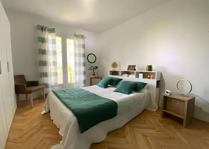 Grand 3 Vue Pontaillac * 로양